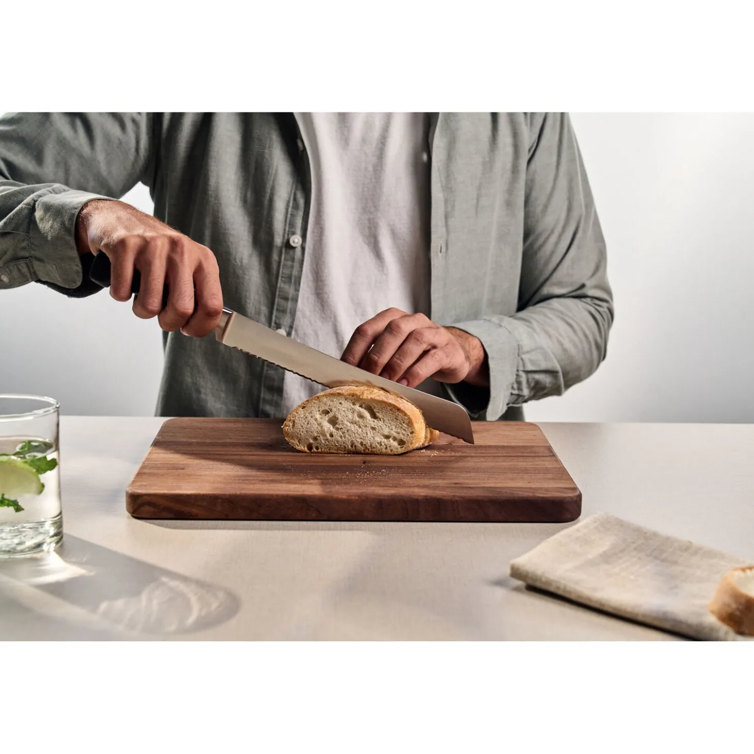Brotmesser 23 cm, Invertierte Welle
