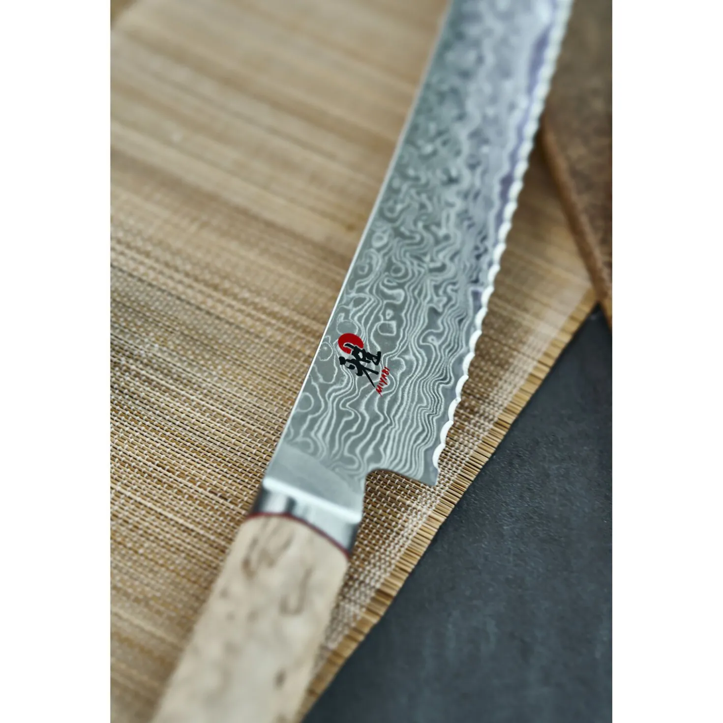 Brotmesser 23 cm, Wellenschliff
