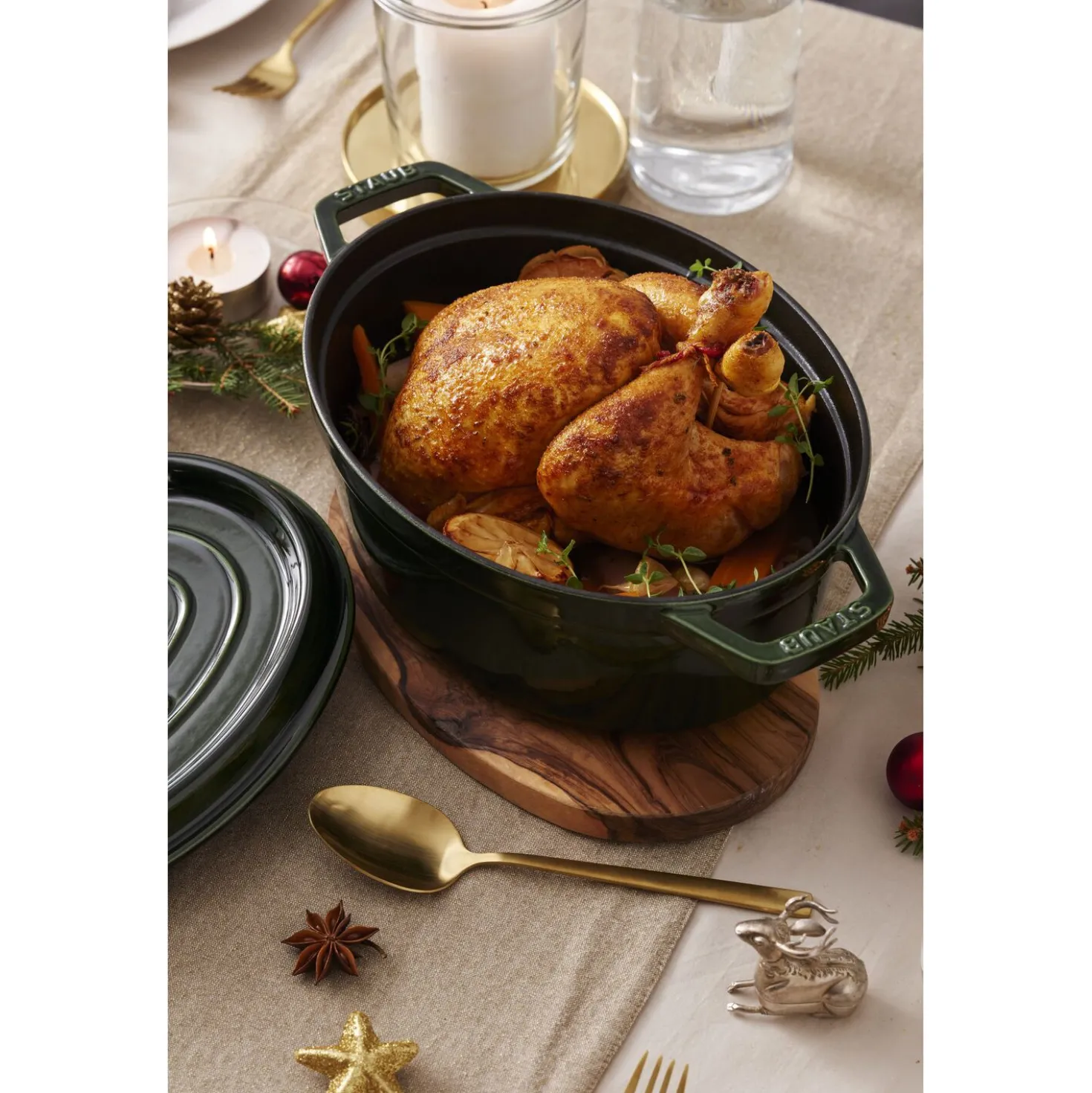 Cocotte 31 cm, oval, Basilikum-Grün, Gusseisen