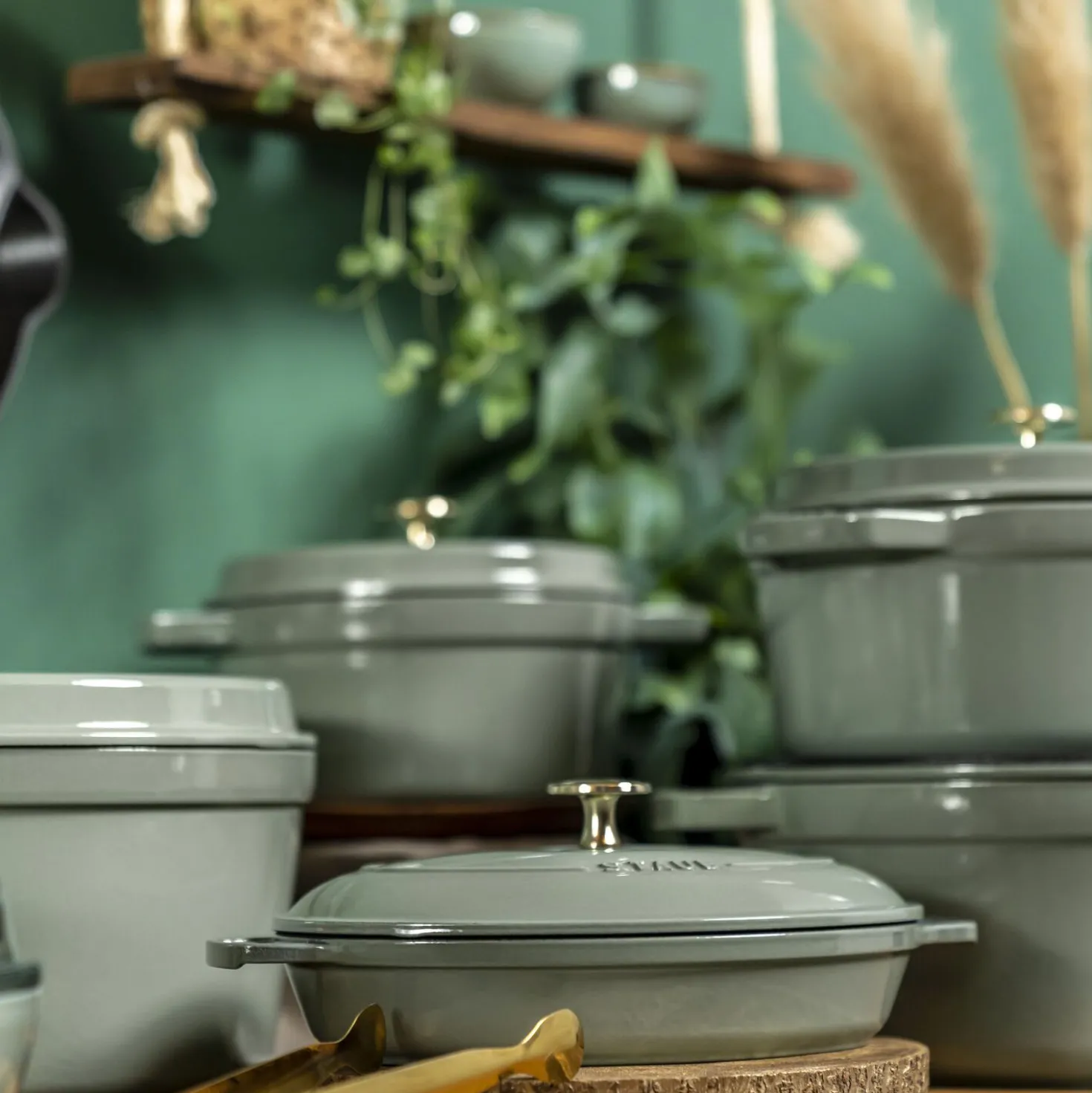 Cocotte 24 cm, rund, Eukalyptus, Gusseisen