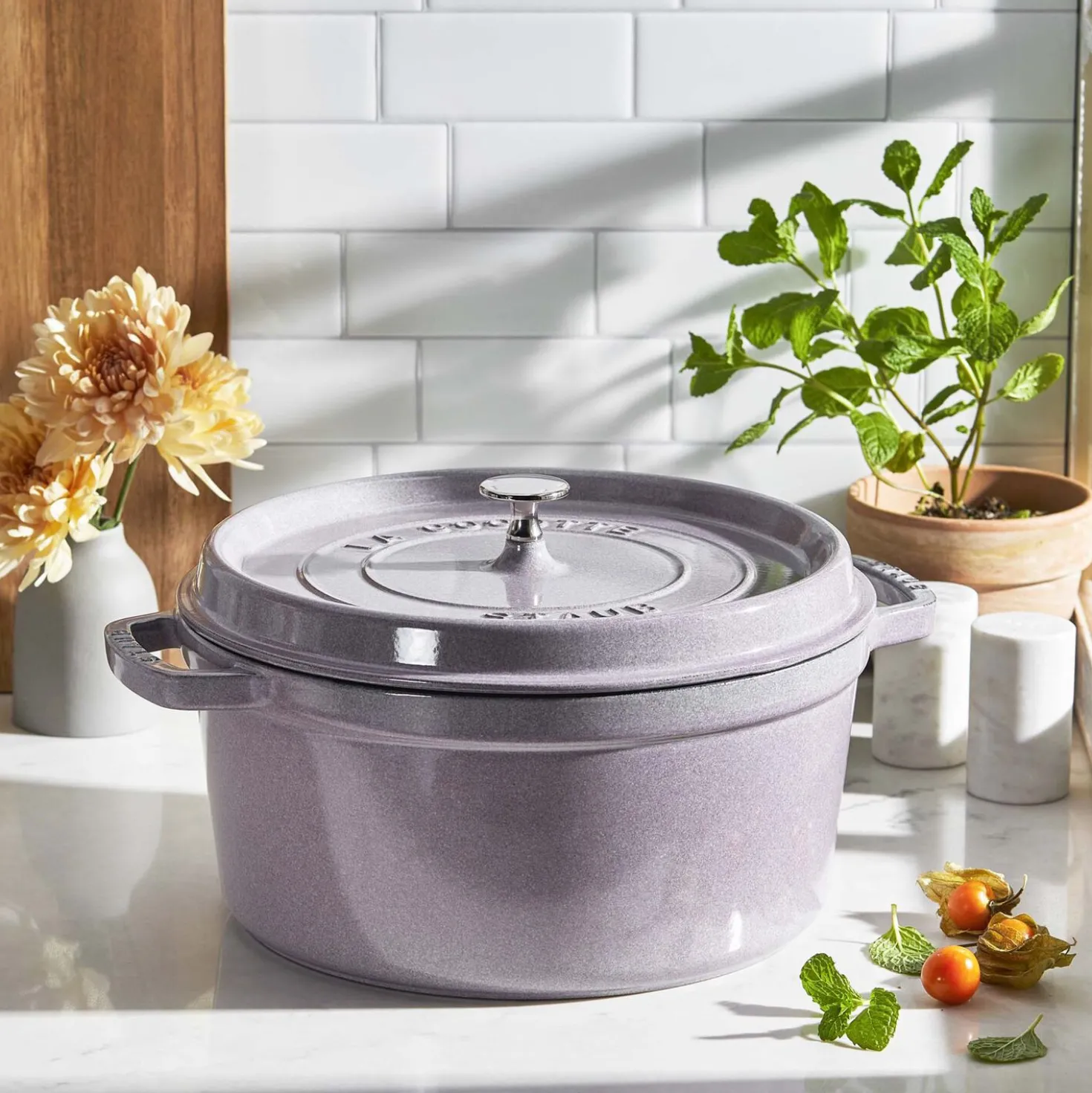 Cocotte 24 cm, rund, Kirschblüte, Gusseisen