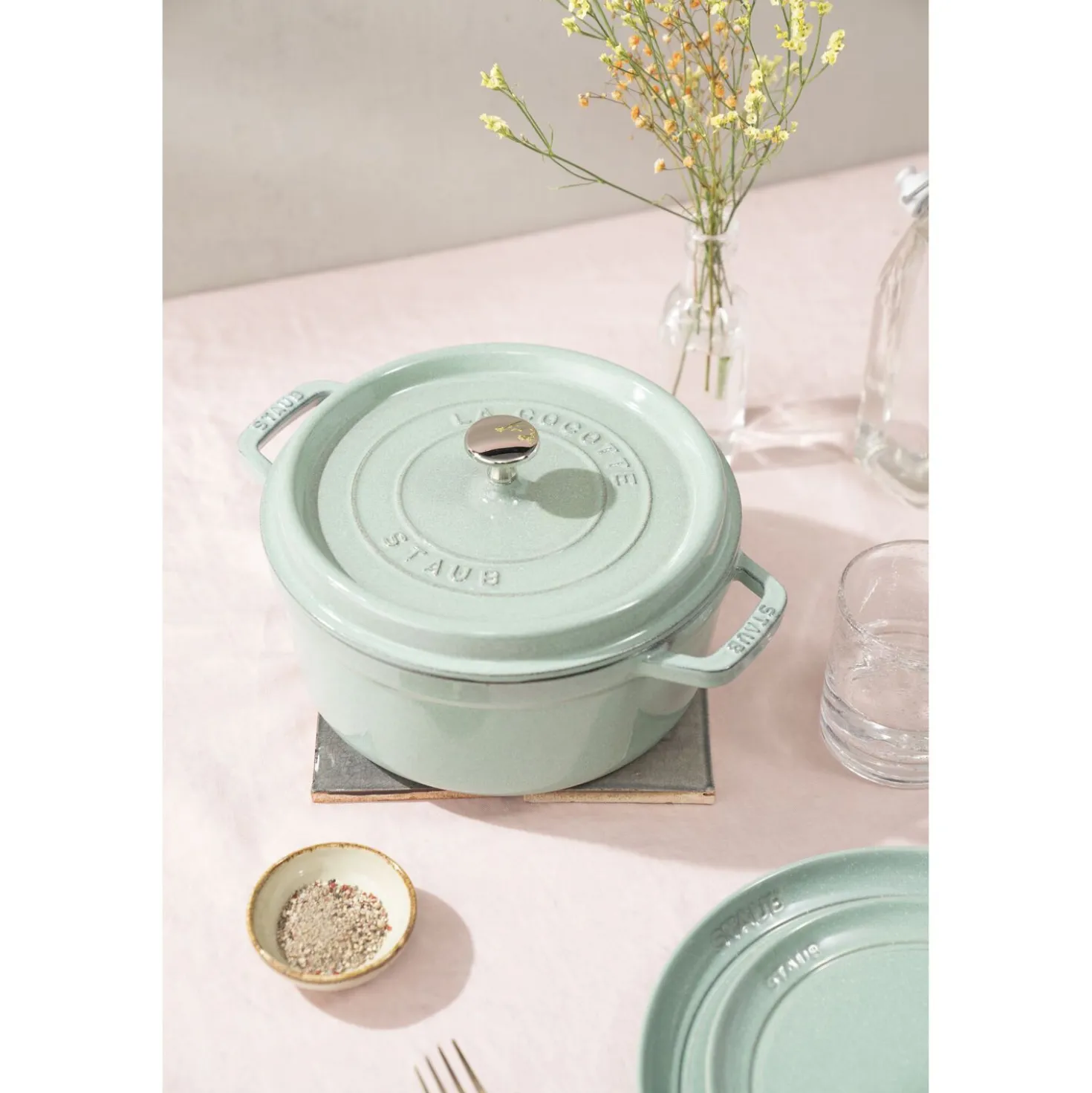 Cocotte 22 cm, rund, Salbeigrün, Gusseisen