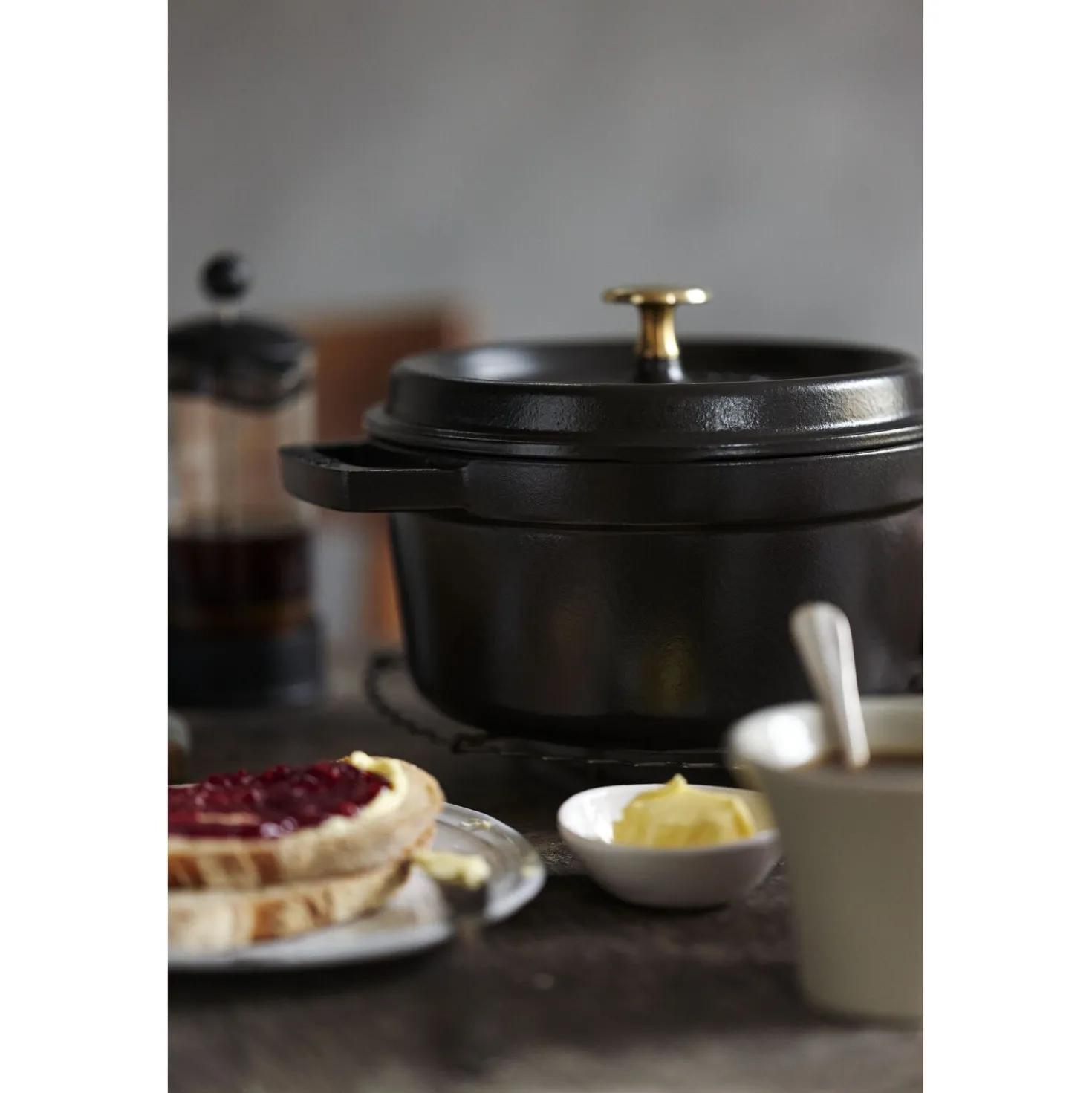 Cocotte 18 cm, rund, Schwarz, Gusseisen