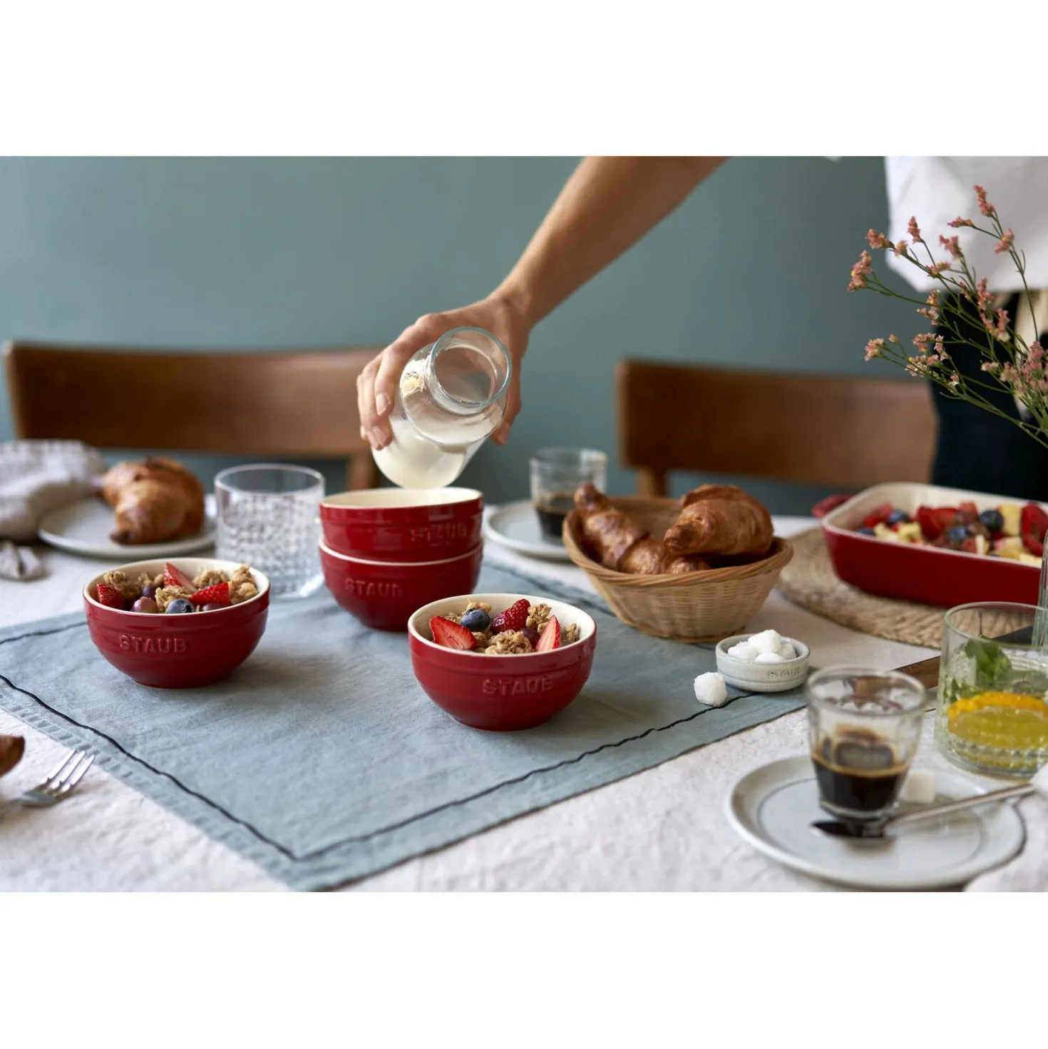 Schüssel Set mit Vakuumdeckeln/6-Teilig, 12cm/kirsch-rot