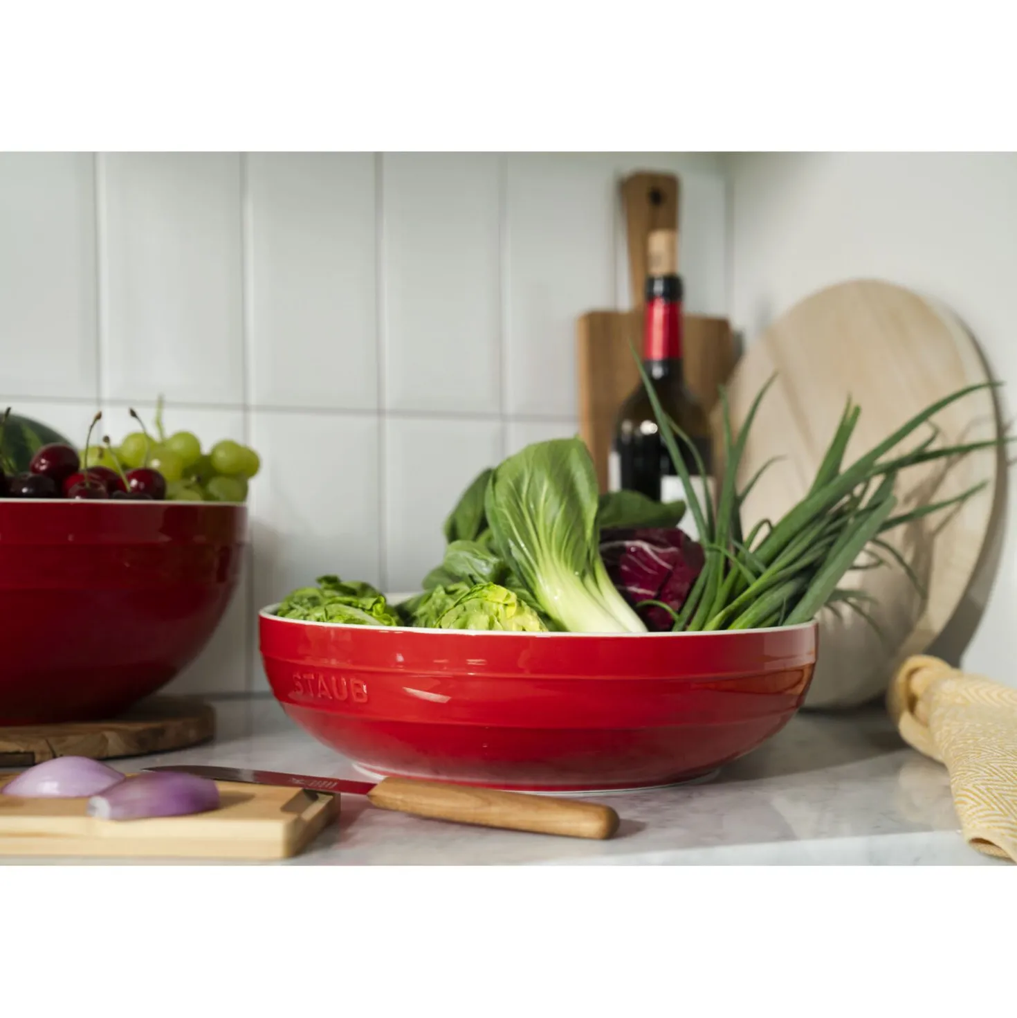 Schüssel-Set mit Vakuumpumpe und -deckeln, 18 cm/ 24 cm/ 5-tlg., Kirschrot/ Weiß, Keramik