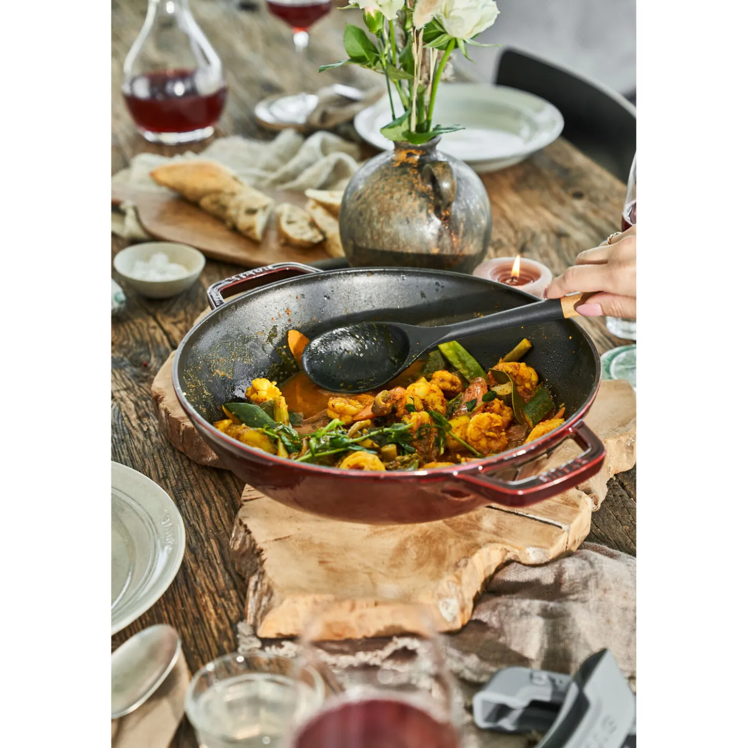 Wok mit Glasdeckel 30 cm, rund, Grenadine-Rot, Gusseisen