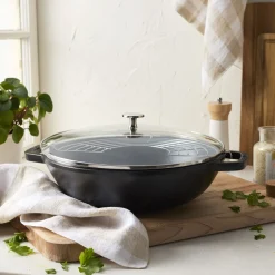 Wok mit Glasdeckel 30 cm, rund, Schwarz, Gusseisen