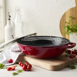 Wok mit Glasdeckel 30 cm, rund, Kirsch-Rot, Gusseisen